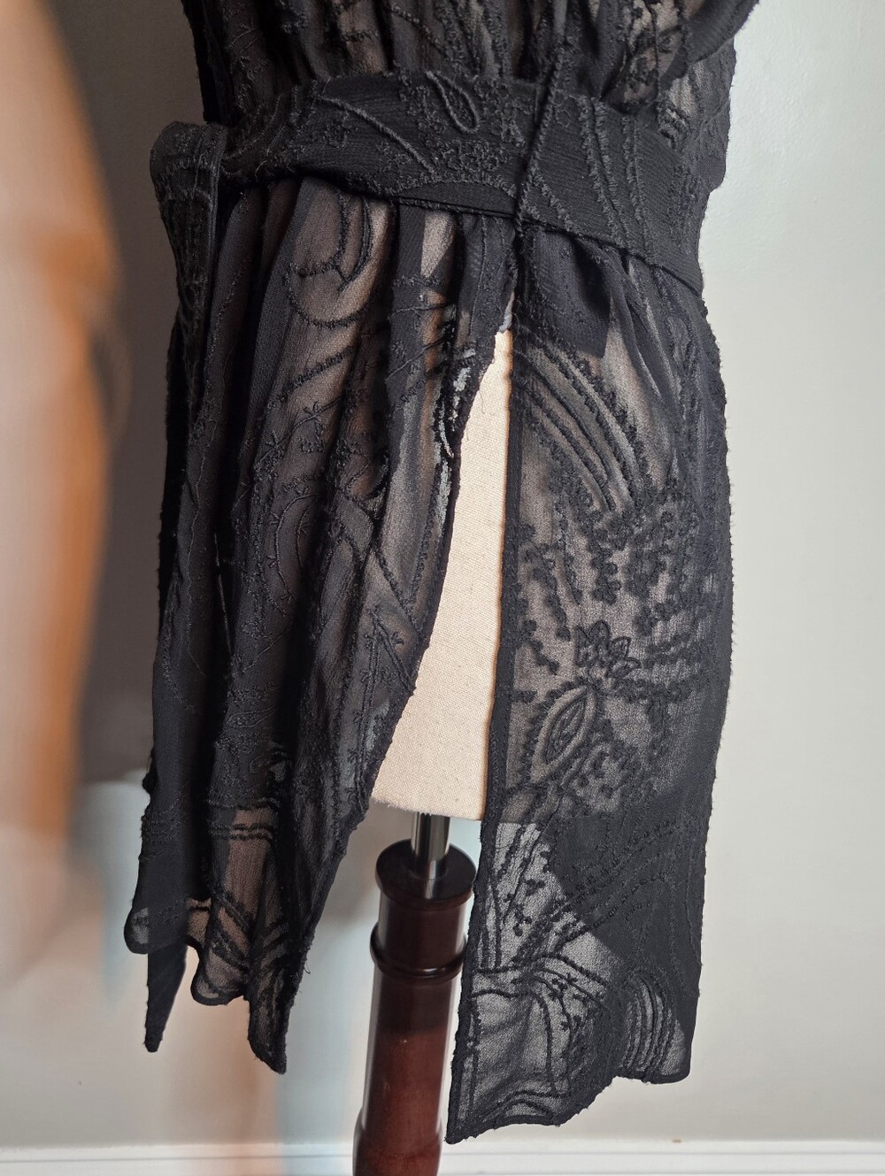 All Saints Carina Ossia Embroidered Tie Waist Wrap Kimono Sheer Black Size 2 - Picture 5 of 8